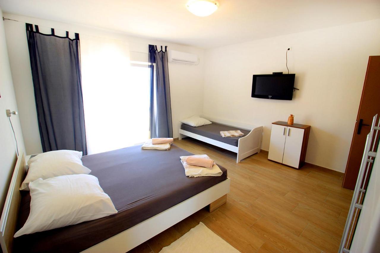 The Peaceful Vacation Apartment Metajna Luaran gambar