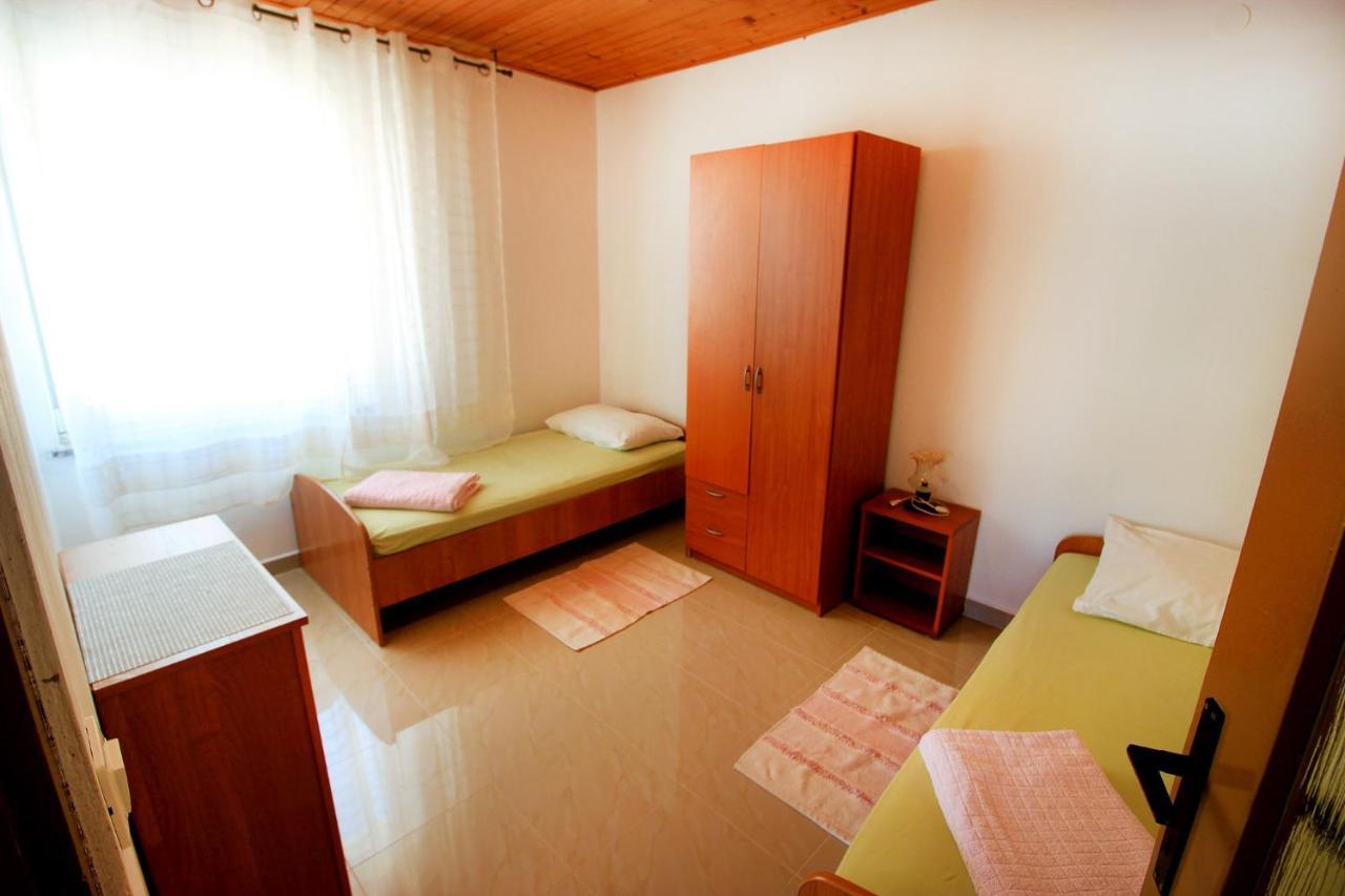 The Peaceful Vacation Apartment Metajna Luaran gambar